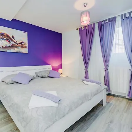 Casa vacanze Awesome In Vinovac With Private Swimming Pool, Be Inside Or Outside