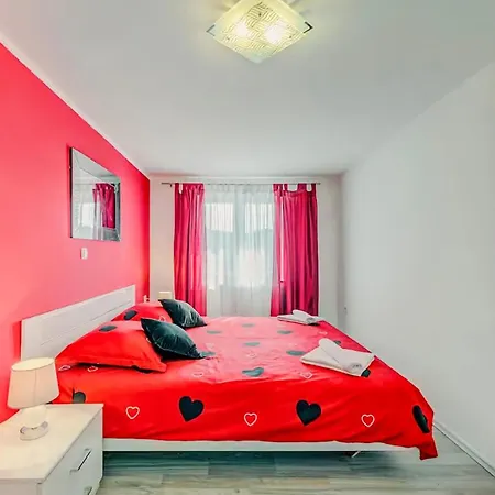 Casa vacanze Awesome In Vinovac With Private Swimming Pool, Be Inside Or Outside Pirovac